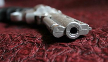 Hill et al find no evidence that gun ownership is associated with better sleep and happiness. Image credit: PDPics.