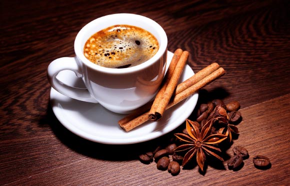 Fjaeldstad & Fernandes provide the first evidence of how coffee impacts short-term taste sensitivity and consequently the way we sense and perceive food following coffee consumption, an important insight in the context of gastronomy as well as in chemosensory testing procedures. Image credit: Katie175.