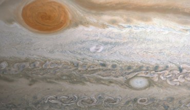 This composite image of Jupiter combines five JunoCam images taken on June 2, 2020, between 6:56 a.m. EDT (3:56 a.m. PDT) and 7:25 a.m. EDT (4:25 a.m. PDT). Image credit: NASA / JPL-Caltech / SwRI / MSSS / Kevin M. Gill / CC BY.