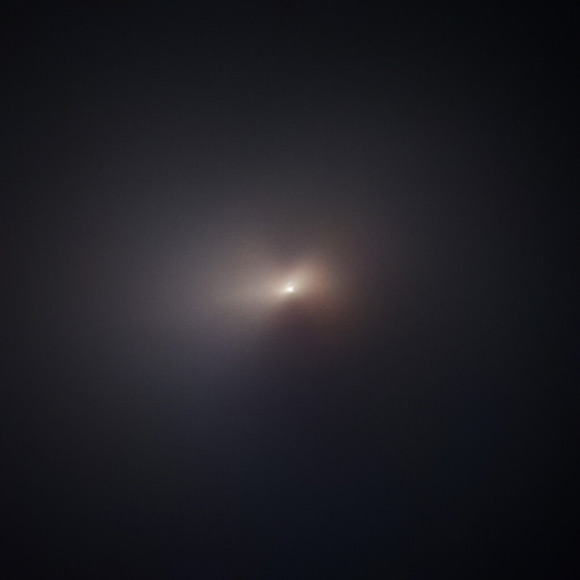 This image of comet C/2020 F3 (NEOWISE) was taken by Hubble on August 8, 2020. Image credit: NASA / ESA / A. Pagan, STScI / Q. Zhang, Caltech.