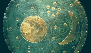 The Nebra sky disk. Image credit: Dbachmann / CC BY-SA 3.0.