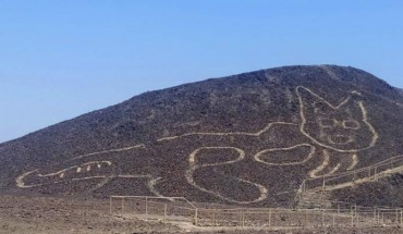 This image shows the figure of a feline on a hillside in the Nazca Desert, southern Peru. Image credit: La Oficina de Comunicación e Imagen, Ministerio De Cultura, Gobierno del Perú.