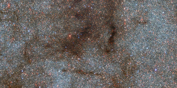 This image, taken with the Dark Energy Camera on the Victor M. Blanco 4-m telescope at the Cerro-Tololo Inter-American Observatory shows the centre of the Milky Way Galaxy. The image covers 0.5 by 0.25 degrees on the sky and contains over 180,000 stars, capturing a portion of our galaxy about 220 by 110 light-years across. Image credit: CTIO / NOIRLab / NSF / AURA / STScI / W. Clarkson, UM-Dearborn / C. Johnson, STScI / M. Rich, UCLA.