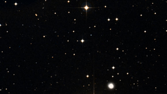 The TIC 168789840 sextuple system (center). Image credit: Centre de Données astronomiques de Strasbourg / SIMBAD / DSS2.