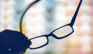 A new study by Chakraborty et al. suggests a potential association between circadian rhythms and myopia in humans. Image credit: Oscar Aznar.