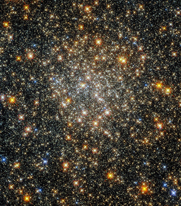 This Hubble image shows the globular cluster Palomar 6. The color image is a composite of separate exposures acquired by Hubble’s Wide Field Camera 3 (WFC 3) and Advanced Camera for Surveys (ACS). Image credit: NASA / ESA / Hubble / R. Cohen.