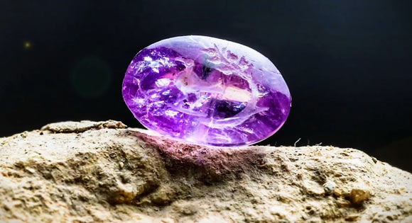 The 2,000-year-old amethyst seal found in Jerusalem, Israel. Image credit: Israel Antiquities Authority.