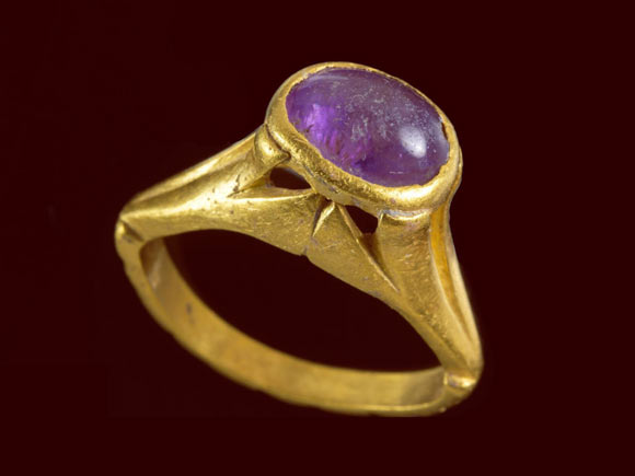 The ancient gold ring found in Yavne, Israel. Image credit: Dafna Gazit / Israel Antiquities Authority.