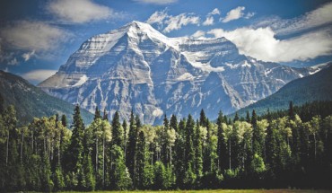 Zhu et al. suggest rapid supermountain erosion increased atmospheric oxygen and nutrient levels. Image credit: Keith Johnston