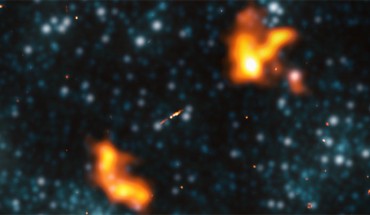 This radio-infrared image shows the radio galaxy Alcyoneus. Image credit: Oei et al., arXiv: 2202.05427.