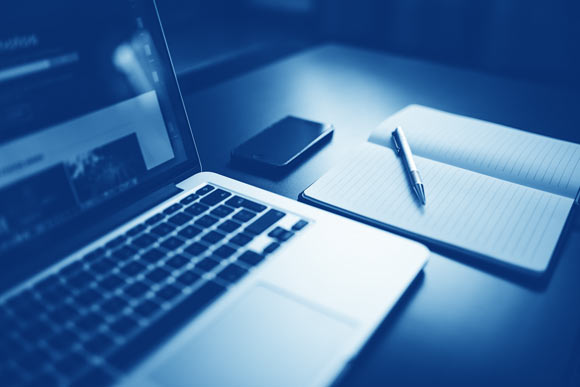 Song et al. show that damaging effects of blue light at the organismal level are strongly age dependent and are associated with reduced activity of specific components of energy-producing pathways in mitochondria. Image credit: Pexels.