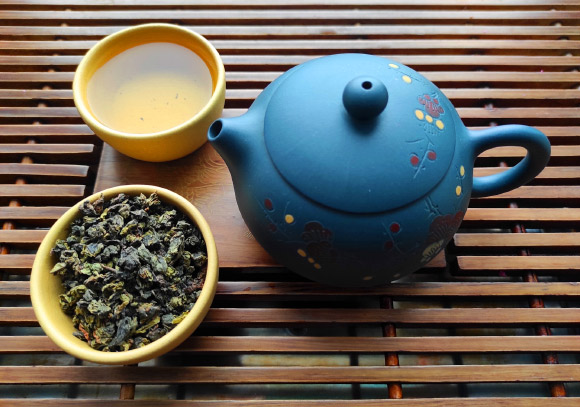 Li et al. found that moderate consumption of black, green or oolong tea is linked to a lower risk of developing type 2 diabetes. Image credit: Sci.News.