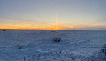 This image of a sun pillar was captured by ESA-sponsored medical doctor Hannes Hagson. Image credit: ESA / IPEV / PNRA / H. Hagson.