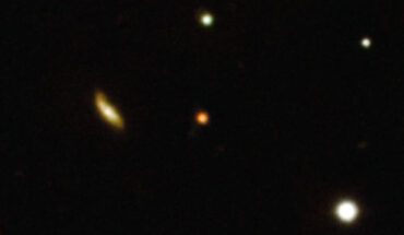 This image, taken by the X-SHOOTER instrument at ESO’s Very Large Telescope (VLT), shows light from GRB 210905A (center). Image credit: ESO / Rossi et al.
