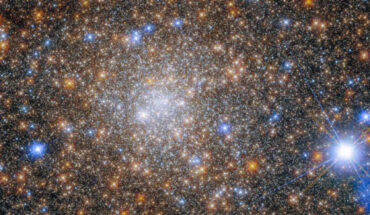 This Hubble image shows Terzan 1, a globular cluster located some 21,800 light-years away in the constellation of Scorpius. Image credit: NASA / ESA / Hubble / R. Cohen.