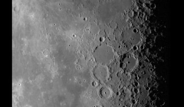 This image of the Moon was taken by the Lucy LOng Range Reconnaissance Imager (L’LORRI) aboard NASA’s Lucy spacecraft on October 16, 2022, between 7.5 and 8 hours after it flew by the Earth for the first gravity assist. Image credit: NASA / NASA’s Goddard Space Flight Center / SwRI / JHU-APL / Tod R. Lauer, NOIRLab.