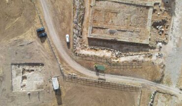 The corner of the newly-discovered temple (left) under excavation and the larger Tempio Grande (right) in Vulci, Italy. Image credit: Mariachiara Franceschini.