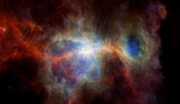 This image of the Orion Nebula features plenty of dust but no stars. The color image is a composite of separate exposures acquired by NASA’s Spitzer Space Telescope, NASA’s Wide-Field Infrared Survey Explorer and ESA’s Herschel Space Telescope. Image credit: NASA / ESA / JPL-Caltech.