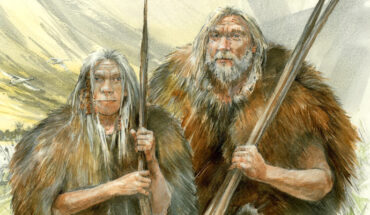 Bear skins have high insulating properties and might have played a role in the adaptations of Middle Pleistocene hominins, such as Homo heidelbergensis depicted here, to the cold and harsh winter conditions of Northwestern Europe. Image credit: Benoît Clarys.