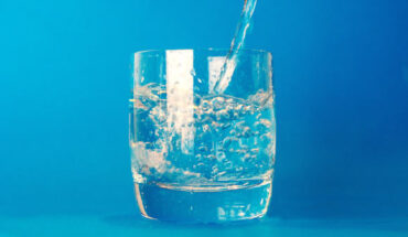 Dmitrieva et al. tested the hypothesis that optimal hydration may slow down the aging process. Image credit: StockSnap.