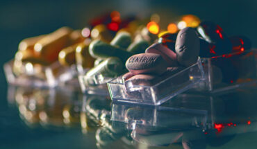 Yeung et al. examined the effect of daily multivitamin/multimineral supplementation on memory in older adults. Image credit: Ri Butov.