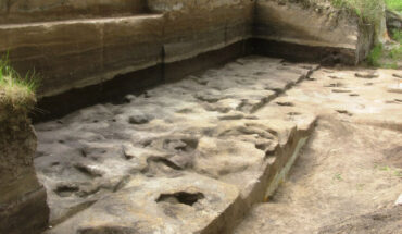 The 300,000-year-old fossil footprints at Schöningen 13 II-2 Untere Berme, Germany. Image credit: Altamura et al., doi: 10.1016/j.quascirev.2023.108094.