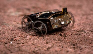 MilliMobile is able to move across a variety of surfaces, including concrete and packed soil. Image credit: Mark Stone / University of Washington.