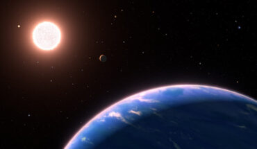 The water detection in the transit spectrum of Gliese 9827d makes it the first water world candidate with an atmospheric water detection consistent with a water-rich envelope. Image credit: NASA / ESA / Leah Hustak, STScI / Ralf Crawford, STScI.