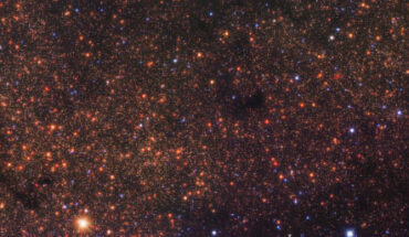 Hundreds of thousands of stars are contained in this image of the Sagittarius C region from ESO’s Very Large Telescope. Image credit: ESO / F. Nogueras-Lara.