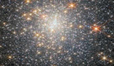 This Webb image shows NGC 6440, a globular cluster located 27,625 light-years away in the constellation of Sagittarius. Image credit: NASA / ESA / CSA / Webb / P. Freire / M. Cadelano / C. Pallanca.