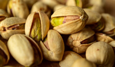 Pistachios are the only nut that provides a measurable source of lutein, a powerful antioxidant that helps protect the eyes. Image credit: Erika Varga.