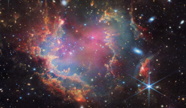 This image of NGC 602 includes data from Webb’s NIRCam (Near-InfraRed Camera) and MIRI (Mid-InfraRed Instrument) instruments. Image credit: NASA / ESA / CSA / Webb / P. Zeidler / E. Sabbi / A. Nota / M. Zamani, ESA & Webb.