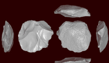 The engraved cortical Levallois core from Manot Cave. Image credit: E. Ostrovsky / M. Smelansky / E. Paixão / L. Schunk.