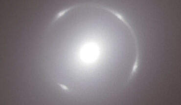 Close-up of the Einstein ring around NGC 6505. Image credit: ESA / Euclid / Euclid Consortium / NASA / J.-C. Cuillandre / G. Anselmi / T. Li.