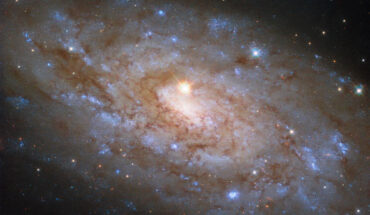 This Hubble image shows NGC 5530, a spiral galaxy some 40 million light-years away in the constellation of Lupus. Image credit: NASA / ESA / Hubble / D. Thilker.