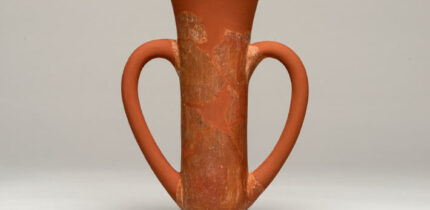 A 15-cm-tall depas amphikypellon excavated by Heinrich Schliemann at Troy. Image credit: Valentin Marquardt / University of Tübingen.