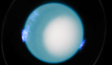 This image of Uranus’ aurorae was taken by Hubble on October 10, 2022. Image credit: NASA / ESA / Hubble / L. Lamy / L. Sromovsky.