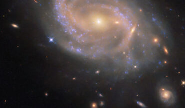 This Hubble image shows NGC 3285B, a barred spiral galaxy some 137 million light-years away in the constellation of Hydra. The color image was made from separate exposures taken in the ultraviolet and infrared regions of the spectrum with Hubble’s Wide Field Camera 3 (WFC3). It is based on data obtained through seven filters. Image credit: NASA / ESA / Hubble / R.J. Foley, UC Santa Cruz.