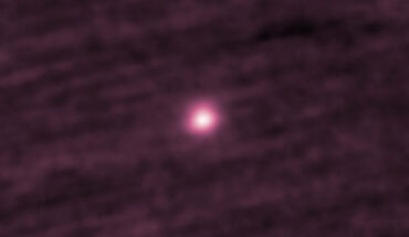 Traveling through our Solar System at a staggering 209,000 km (130,000 miles) per hour, 3I/ATLAS was made visible by using a series of colorized stacked images from September 11-25, 2025, using the Heliocentric Imager-1 instrument, a visible-light imager on NASA’s STEREO-A spacecraft. Image credit: NASA / Lowell Observatory / Qicheng Zhang.
