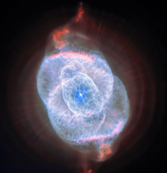 In this image, Hubble captures the very core of the billowing gas in the Cat’s Eye Nebula. Image credit: NASA / ESA / Hubble / Z. Tsvetanov.