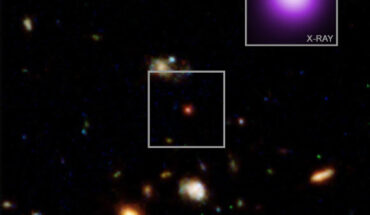 The optical and infrared image from Hubble show the region around the X-ray dot, while the Chandra X-ray image shows the close up. Image credit: NASA / CXC / Max Plank Inst / Hviding et al. / ESA / STScI / HST / CXC / SAO / N. Wolk.