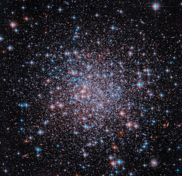 Hubble Peers into 13-Billion-Year-Old Globular Cluster