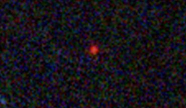 This Webb image shows the MoM-BH*-1 object. Image credit: NASA / ESA / CSA / Webb / Naidu et al., doi: 10.1038/s41586-026-10846-4.