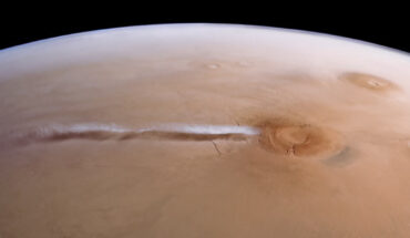 This image from ESA’s Mars Express shows the Arsia Mons Elongated Cloud. Image credit: ESA / DLR / FU Berlin / J. Cowart.