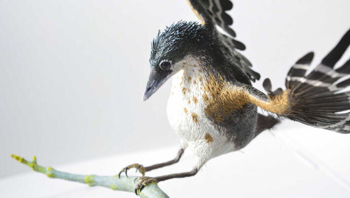 The sculpture of the enantiornithine bird Concornis lacustris. Image credit: Víctor G. Peco & Sergio M. Nebreda, doi: 10.1016/j.hisbio.2026.100047.
