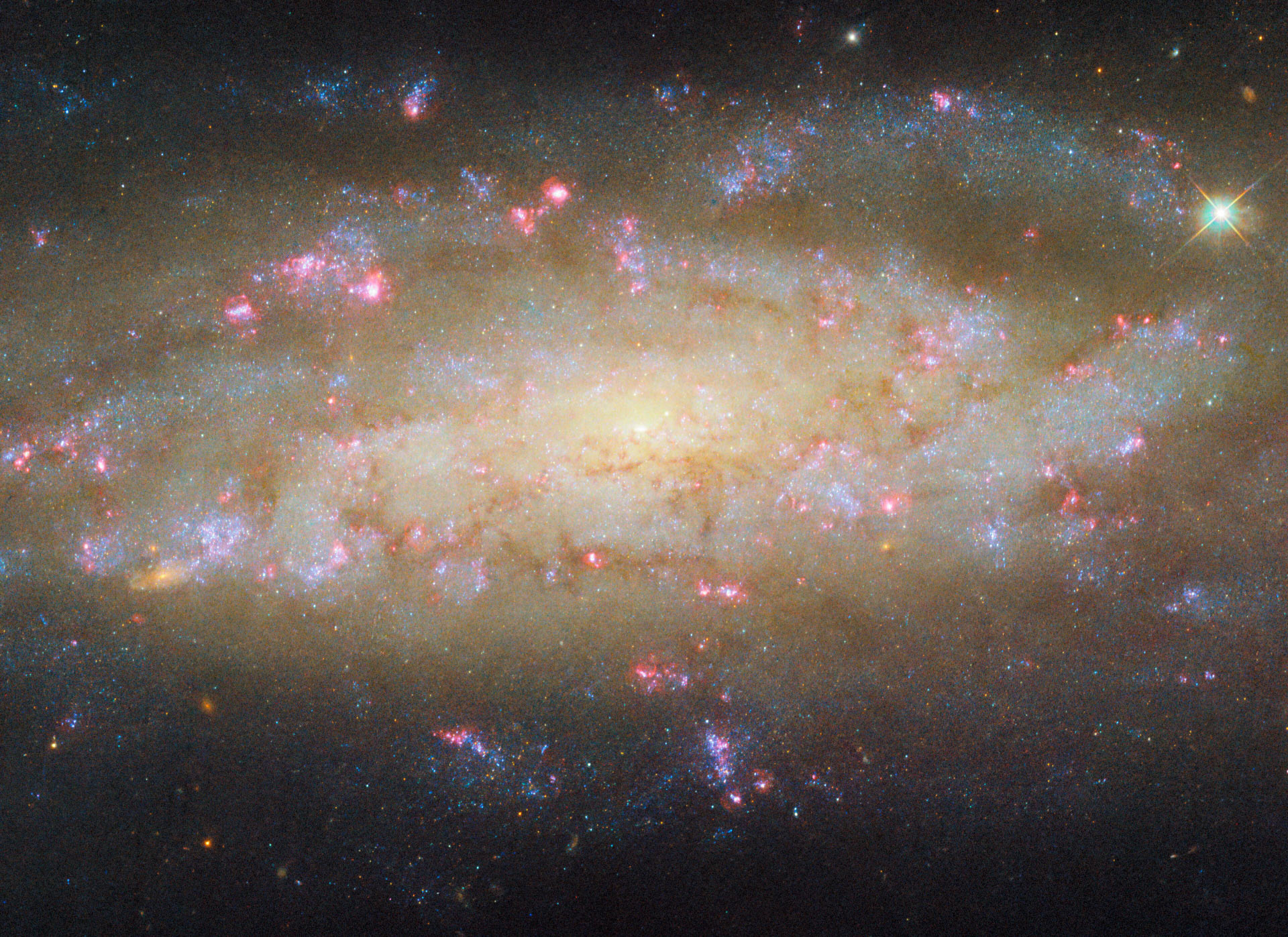 Active Spiral Galaxy: NGC 7456 ...